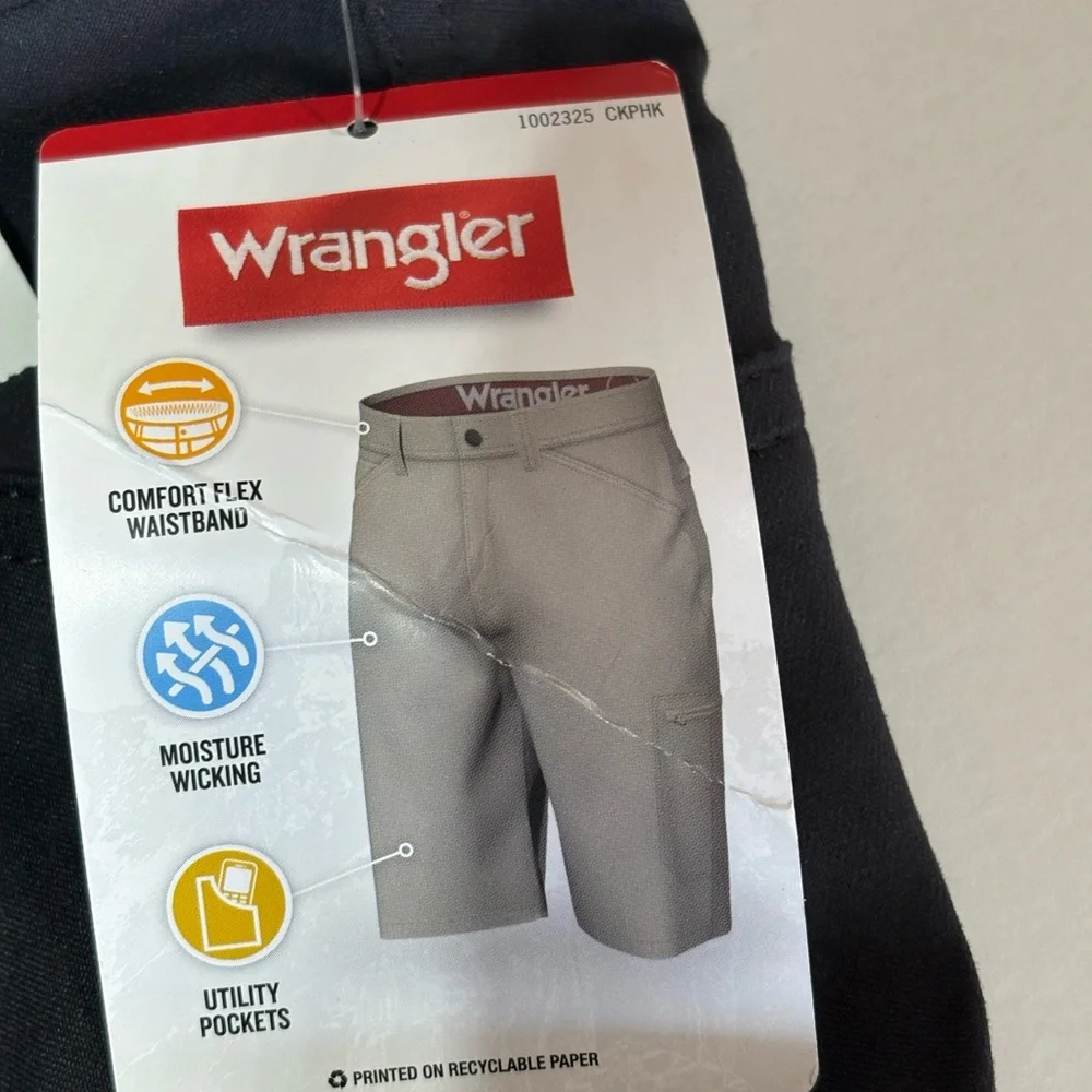 Wrangler Men's Black Shorts NWT size 46